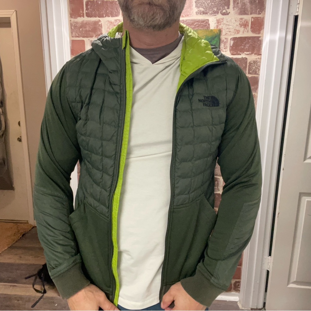 North face light jacket